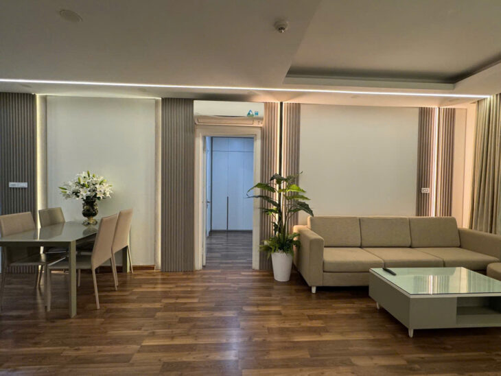 Bán chung cư KĐT Goldmark City 136 Hồ Tùng Mậu. DT 111m- 3 ngủ. LH: 0964769634