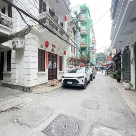 HÓT HOÀNG VĂN THÁI, Ô TÔ KINH DOANH GIÁ 12.6 TỶ. HÓT HOÀNG VĂN THÁI, Ô TÔ KINH DOANH GIÁ 12.6 TỶ.