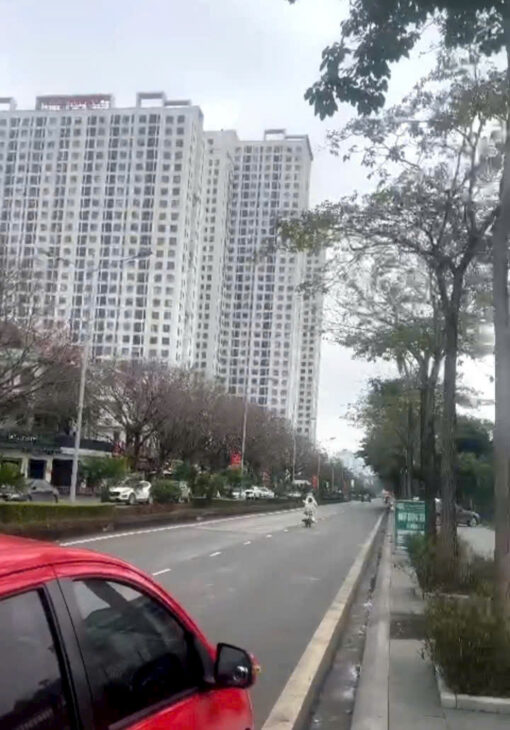 Cho thuê lâu dài biệt thự Thành Phố Giao Lưu, 368m2, 4 tầng, view hồ, kinh doanh đỉnh