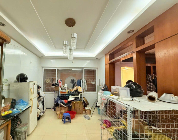 nhà 8 tầng thang máy đường đôi Phú Thượng hàng xóm Ciputra, ô tô vào nhà, dt 80m2, mt 7m, giá chỉ