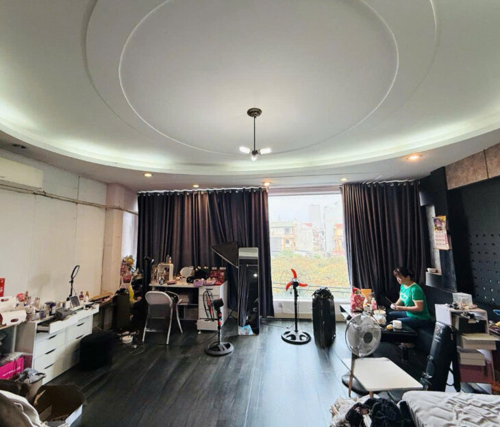 nhà 8 tầng thang máy đường đôi Phú Thượng hàng xóm Ciputra, ô tô vào nhà, dt 80m2, mt 7m, giá chỉ