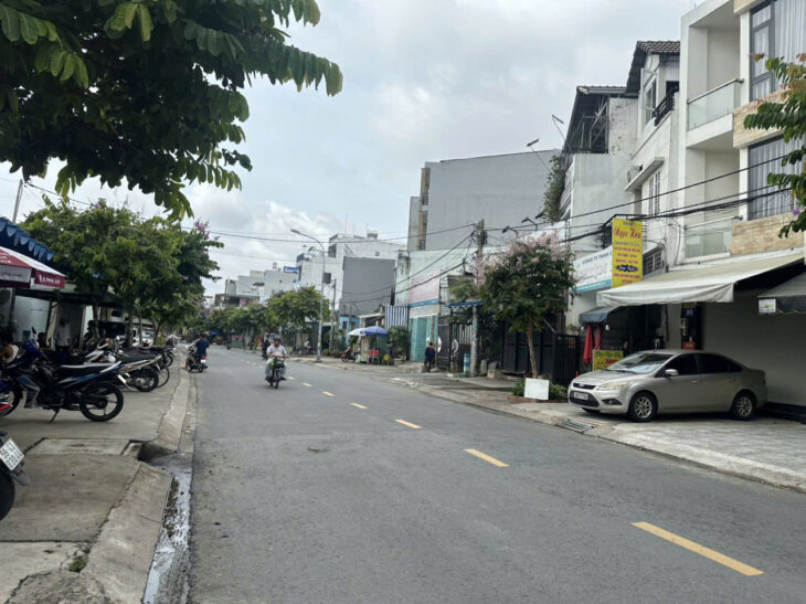 Bán nhà 4 tầng mặt tiền 4x24m giá 11,5 tỷ Đường Song Hành