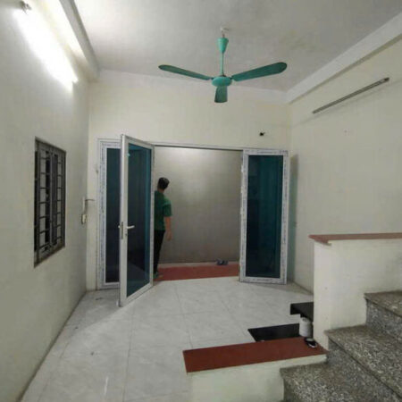 Săn nhà giá rẻ Nguyễn Văn Cừ, diện tích rộng, tiện ích đầy đủ, gần trung tâm.