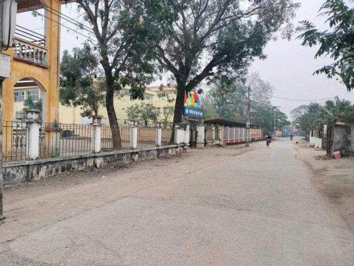 58,3m gần trường mầm non, cấp 1, cấp 2 mà chỉ nhỉnh 1,x tỉ Mặt tiền rộng 4,65m – nở hậu, đất vuông
