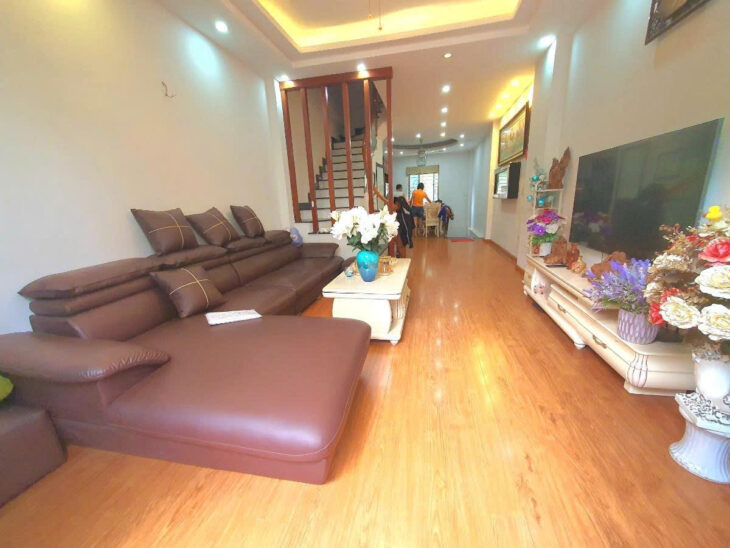 Bán nhà Láng Hạ Ngõ thông Ô tô tránh kinh doanh sầm uất 02 thoáng diện tích rộng