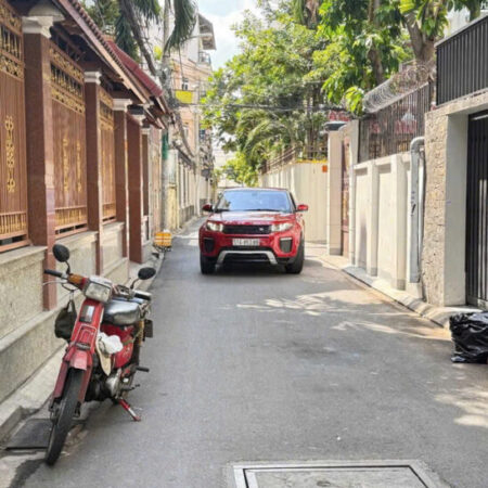 Gấp, rất gâp !!! bán nhà đường vào nhà ga T1,2, 4 tầng, 6×12 chưa đến 14 tỷ