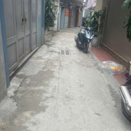 NHÀ ĐẸP HOÀNG MAI NGÕ ÔTÔ CHÁNH XE MÁY. NHÀ ĐẸP CHONG TẦM TAY.