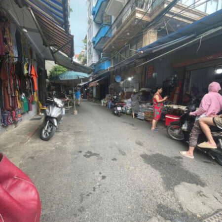 Bán nhà mặt chợ Hoàng Văn Thái, Thanh Xuân – Kinh doanh sầm uất – Mặt tiền cực rộng Ô tô tránh