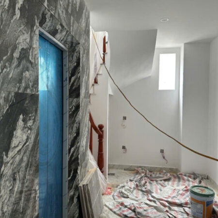 CÒN SÓT LẠI DUY NHẤT MÔT CĂN, DƯƠNG VĂN BÉ THANG MÁY ĐÀY ĐỦ TIỆN NGHI