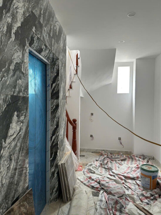 CÒN SÓT LẠI DUY NHẤT MÔT CĂN, DƯƠNG VĂN BÉ THANG MÁY ĐÀY ĐỦ TIỆN NGHI