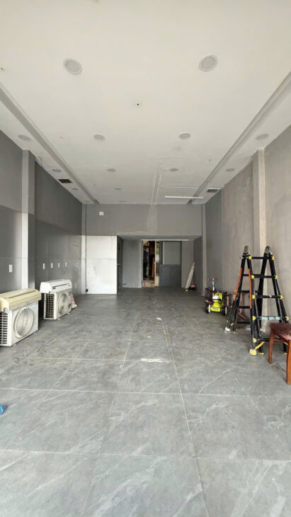 MẶT TIỀN KINH DOANH – TRƯỜNG CHINH DT: 97M2 ( 4,5 X 21,5 ) – 4 TẦNG – 4PN – 5WC