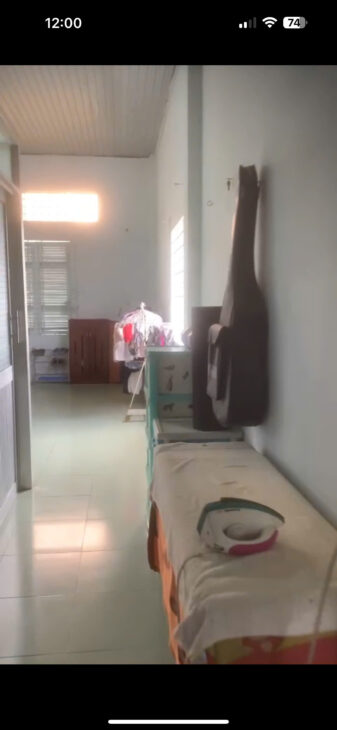 Bán nhà 1 Trệt 1 Lầu trung tâm TP Dĩ An,gần trường THPT Dĩ An,đường xe hơi