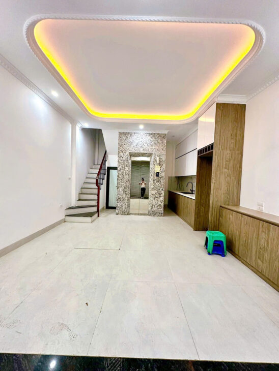 NHÀ ĐẸP TRƯỜNG CHINH 7 TẦNG THANG MÁY, NHÀ XÂY MỚI DT 31m2 7 tầng mt 4.7m Giá 9.7 tỷ