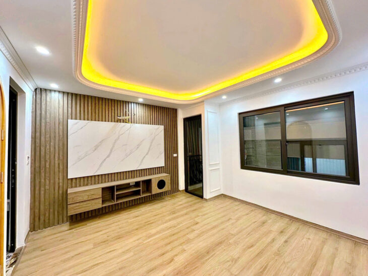 NHÀ ĐẸP TRƯỜNG CHINH 7 TẦNG THANG MÁY, NHÀ XÂY MỚI DT 31m2 7 tầng mt 4.7m Giá 9.7 tỷ