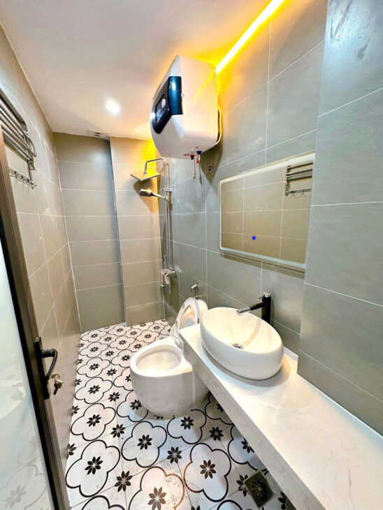 NHÀ ĐẸP TRƯỜNG CHINH 7 TẦNG THANG MÁY, NHÀ XÂY MỚI DT 31m2 7 tầng mt 4.7m Giá 9.7 tỷ