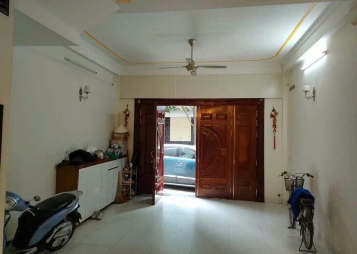 Bán nhà Hào Nam – Phân lô Ô tô tránh kinh doanh – Tương lai mặt phố