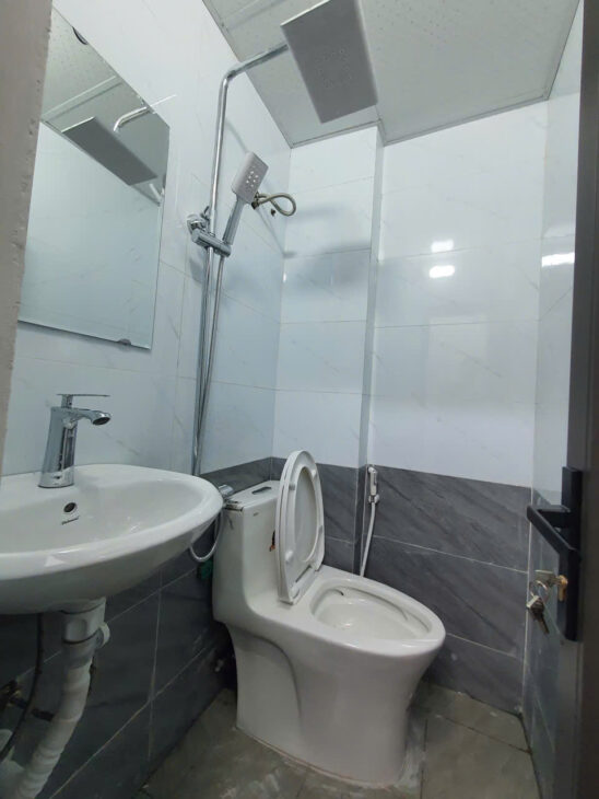 Bán Nhà Lĩnh Nam 31m 4 Tầng 3 Phòng Xây Mới Giá 4.58Tỷ Sổ Chính Chủ