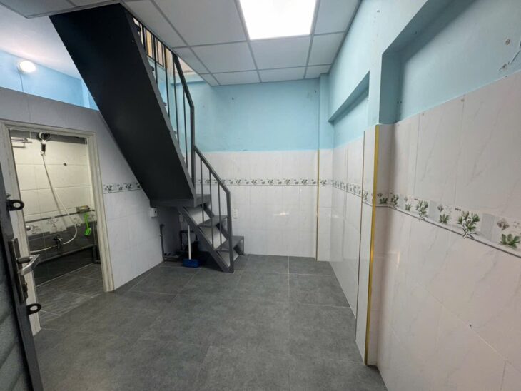 Bán nhà Âu Cơ, Phú Trung, Tân Phú, 3.4×3.6 – 3 tầng, chỉ hơn 1 tỷ có sổ riêng