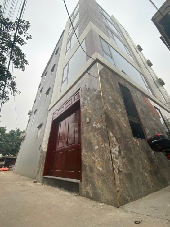 BÁN NHÀ PHÂN LÔ ĐẸP – THANG MÁY – Ô TÔ TRÁNH – ĐẶNG VŨ HỶ – LONG BIÊN – 11.5 TỶ – 0383 150 180