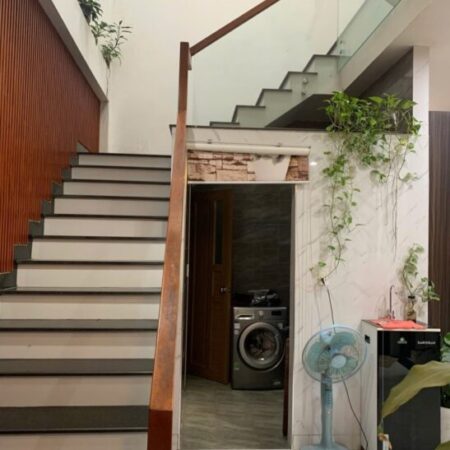 GẤP BÁN! Nhà mới full nội thất, dt 60m2, ngang 7.5m, 2 tầng ở ngay, chỉ 3.68 tỷ