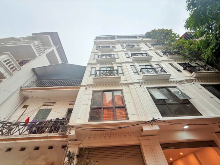 SIÊU PHẨM LẠC LONG QUÂN – CẦU GIẤY TRUNG TÂM QUẬN Ô TÔ TRÁNH . DT 30M – NHÀ ĐẸP 6 TẦNG THÔNG SÀN