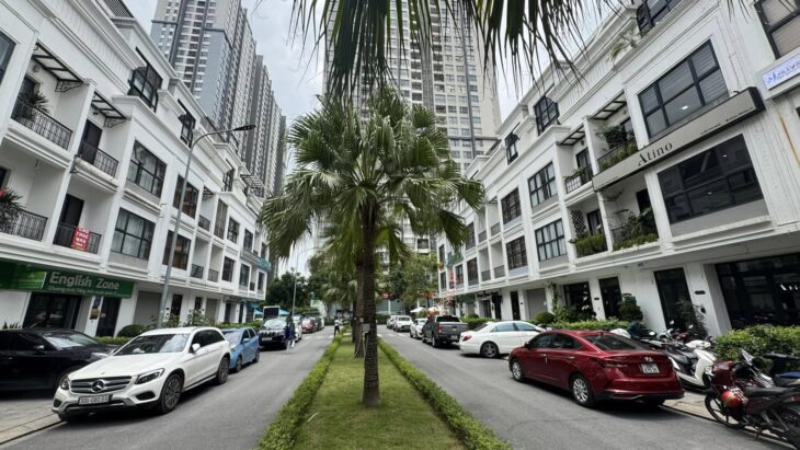 Bán biệt thư cao cấp Vinhome Gardenia 120m2, 5 tầng giá nhỉnh 45 tỷ