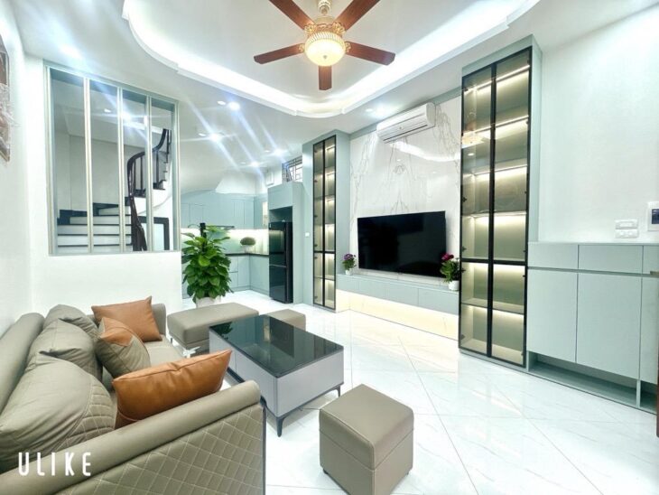 Bán nhà Trần Đại Nghĩa, ô tô đỗ cửa, lô góc, kinh doanh, 36m2, 10 tỷ