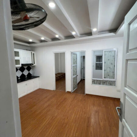 Bán căn 2Pn 46m cực đẹp tại 73 Hoàng Ngân, Thanh Xuân