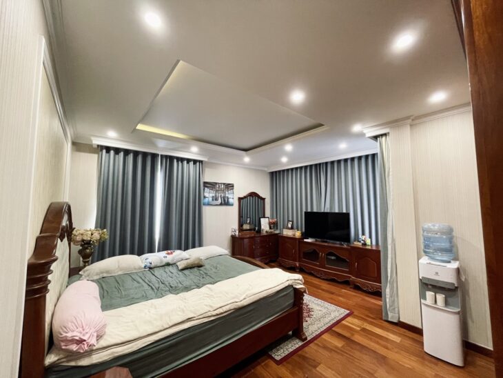 Bán nhà mặt tiền khu BT Đặng Thùy Trâm 5 lầu ngang 5m 120m2 KD đa ngành ngay ĐHVL 27.X tỷ
