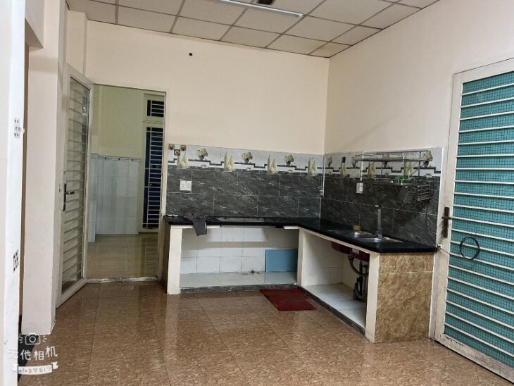 Bán nhà MẶT TIỀN kinh doanh đa ngành nghề,ngang KHỦNG 8,5m,gần chợ Xóm Vắng