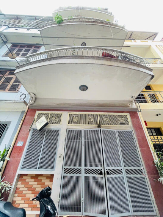 NHÀ TÂY SƠN, ĐỐNG ĐA, GẦN PHỐ, Ô TÔ QUA NHÀ, CHỈ 15.6 TỶ