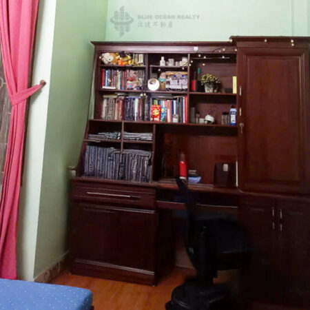 Cần tiền bán nhà 44m² x 4 tầng chắc chắn, mặt tiền 3.7m Lạc Long Quân, phường Nghĩa Đô, Cầu Giấy,