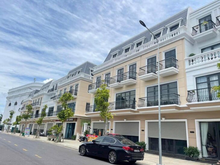 Chủ nhà bán cắt lỗ gấp căn liền kề Vin Shophouse Quảng Trị 5 tỷ bao phí sang tên