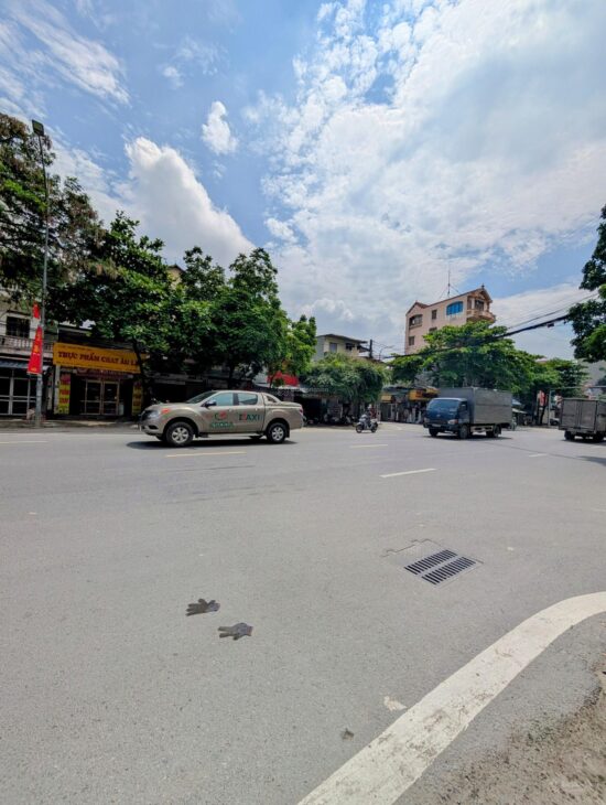 Siêu khủng! Nhà phố Đức Thượng – Trục chính xe tải chạy đánh võng, chỉ 5 tỷ – nhanh kẻo lỡ!