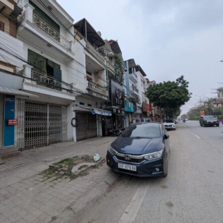 Siêu khủng! Nhà phố Đức Thượng – Trục chính xe tải chạy đánh võng, chỉ 5 tỷ – nhanh kẻo lỡ! Siêu khủng! Nhà phố Đức Thượng – Trục chính xe tải chạy đánh võng, chỉ 5 tỷ – nhanh kẻo lỡ!