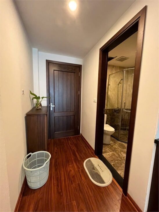 Bán Nhà 7 Tầng Thang Máy – 445 Lạc Long Quân – Dòng Tiền 70 Triệu/Tháng – Sổ Vuông – Chỉ 20.7 Tỷ!