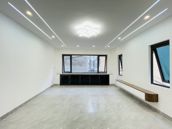 BOM TẤN KIM GIANG! KHÔNG GỌI NGAY – HỐI HẬN CẢ NĂM! NHÀ 40M 7 TẦNG – THANG MÁY – LÔ GÓC 2 MẶT TIỀN