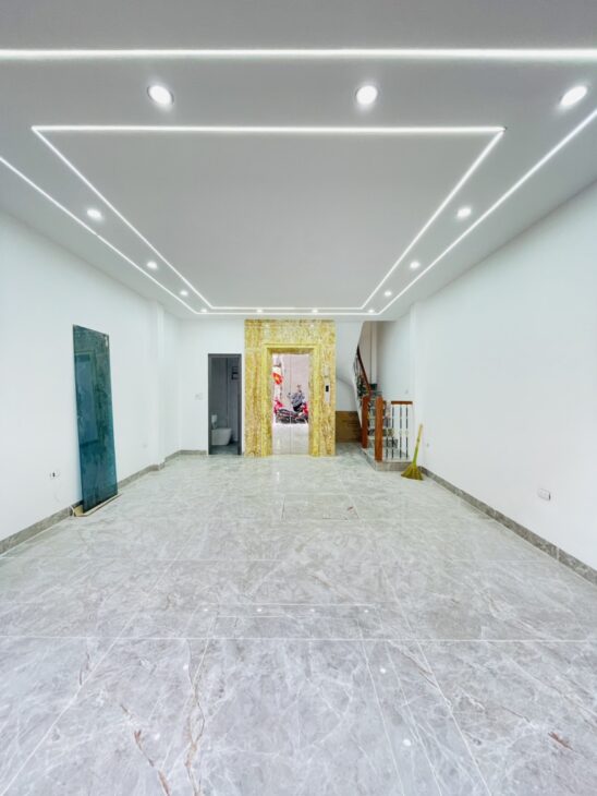 BOM TẤN KIM GIANG! KHÔNG GỌI NGAY – HỐI HẬN CẢ NĂM! NHÀ 40M 7 TẦNG – THANG MÁY – LÔ GÓC 2 MẶT TIỀN