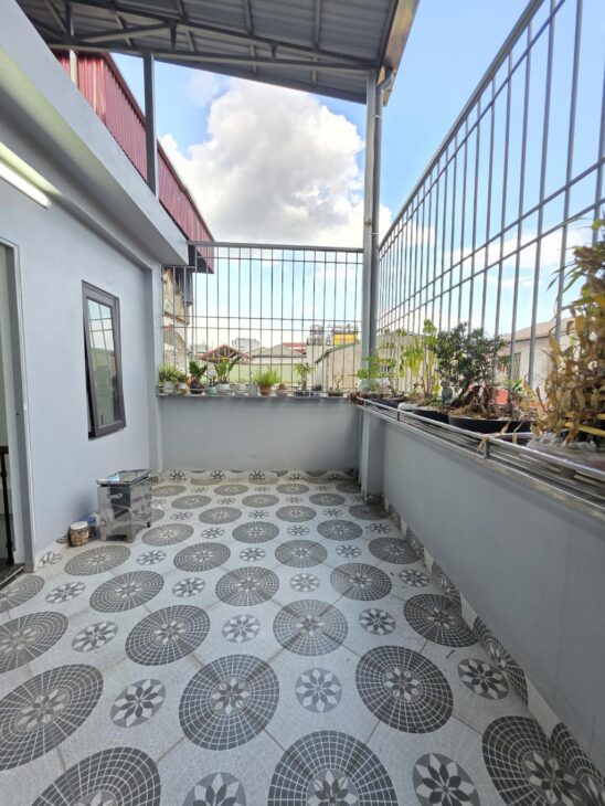 Bán nhà Đội Cấn, Ba Đình, 42m2, 5 tầng, Mt 9m, chỉ 9.5 tỷ