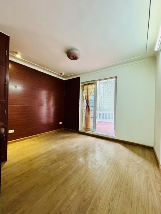 Bán nhà Ngọc Hà, Ba Đình, 30m2, 5 tầng, chỉ 6.98 tỷ