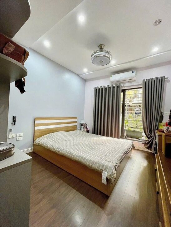 Bán nhà tt Vĩnh Phúc, Ba Đình, lô góc 2 thoáng, đủ nội thất, 100m2, chỉ 5.98 tỷ