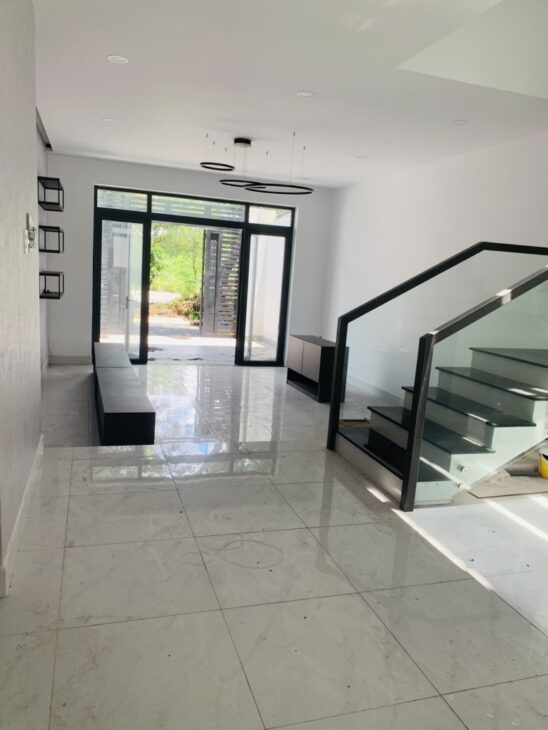 HOT, BÁN GẤP NHÀ KDC PHÚ LỢI, VỊ TRÍ ĐẸP DT: 100M2 (5X 20M) 4T, 4PN, 5WC CHỈ 7.8 TỶ