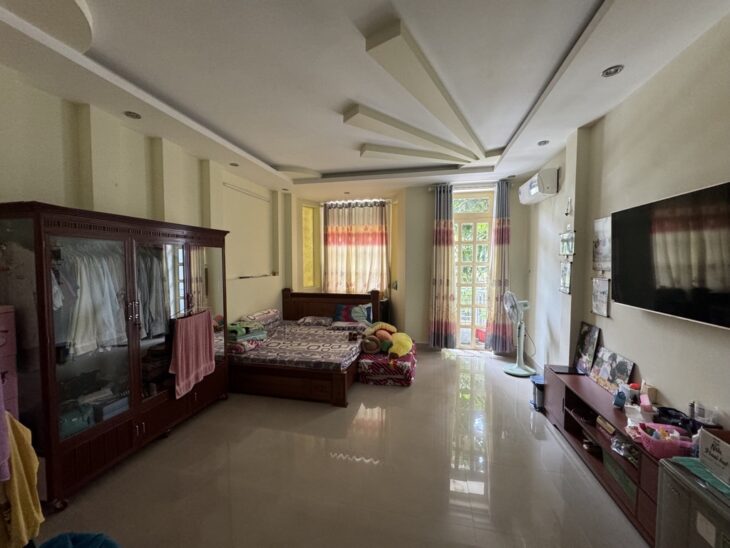 BÁN GẤP NHÀ MẶT TIỀN NGAY NGÃ TƯ BỐN XÃ – 5 TẦNG – 100M2 CHỈ 9 TỶ