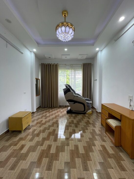 Bán nhà tây trà 6 tầng long lanh phân lô nhiều ô tô tránh dừng đỗ kinh doanh hoàng mai