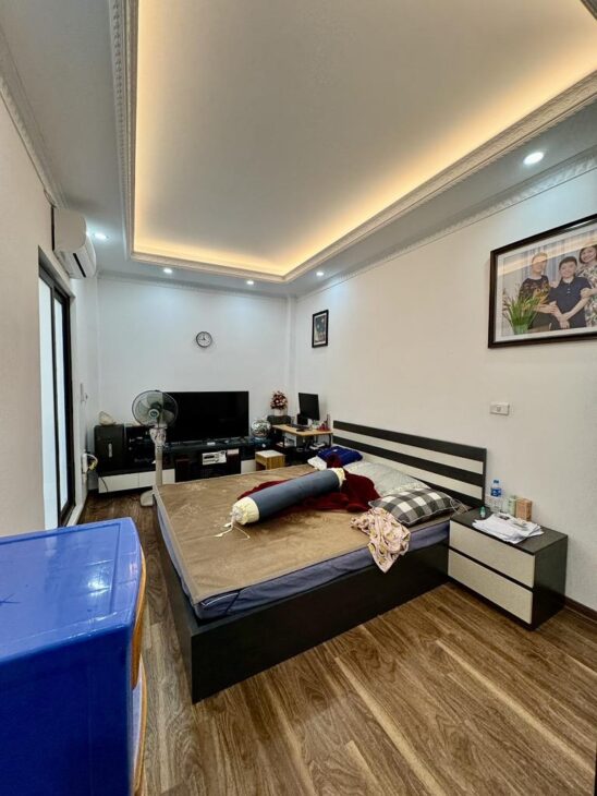 Bán nhà phố MInh Khai, vài bước ra ô tô, sát phố Minh Khai, DT 30m2, nhỉnh 7 tỷ