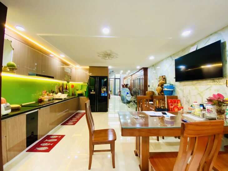 Nhà 4 tầng HXT Phạm Văn Bạch ngang 5m 110m2 tặng NT cao cấp gần nhà hàng ẩm thực 13.3 tỷ.