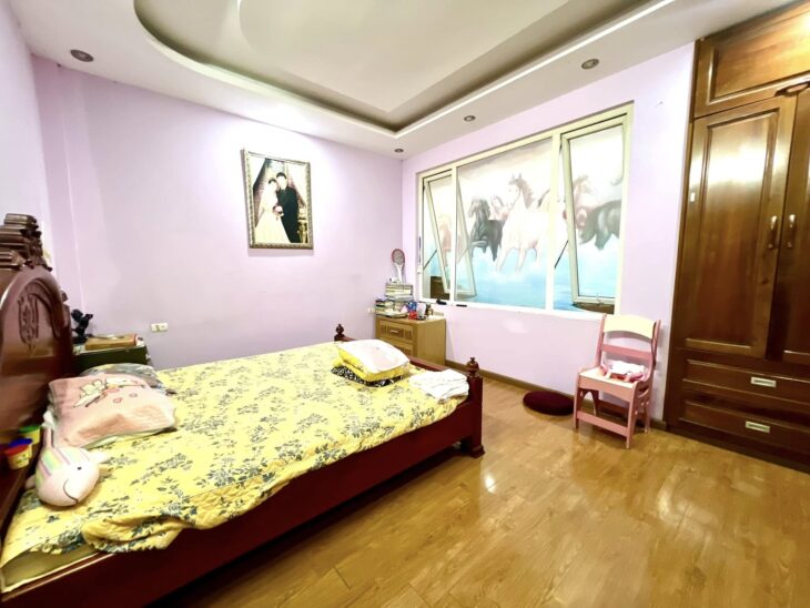 Bán nhà cách 5m ra phố Vũ Tông Phan, Lô góc, oto vòng quanh,KD đỉnh, 18.5 tỷ