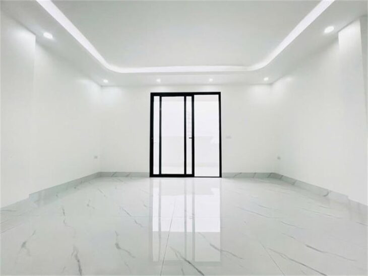 NHÀ MỚI KÍNH COONG- OTO NGỦ TRONG NHÀ – KINH DOANH NHỎ – DỌN VÀO Ở LUÔN CHỈ NHỈNH 5 TỈ