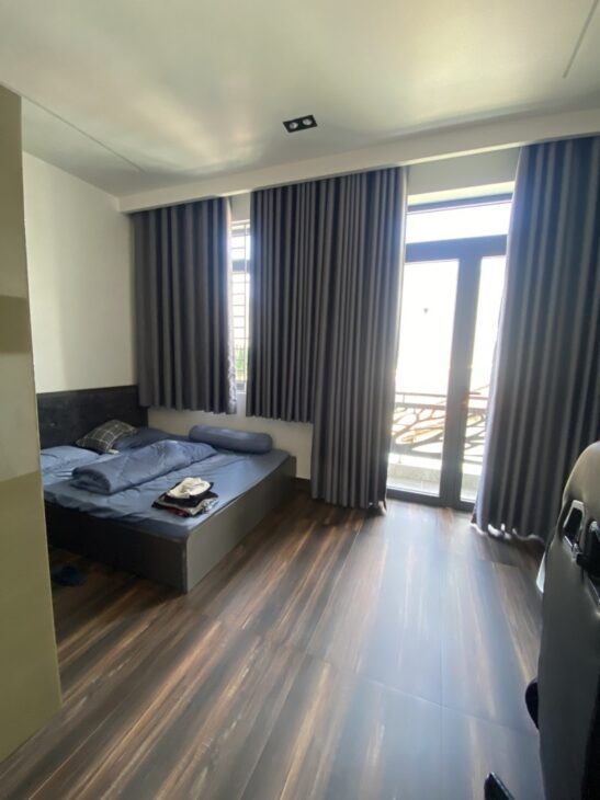 Bán nhà 80m², 5PN, 5WC, 4 tầng, Q.9, 7.4 tỷ, sổ hồng