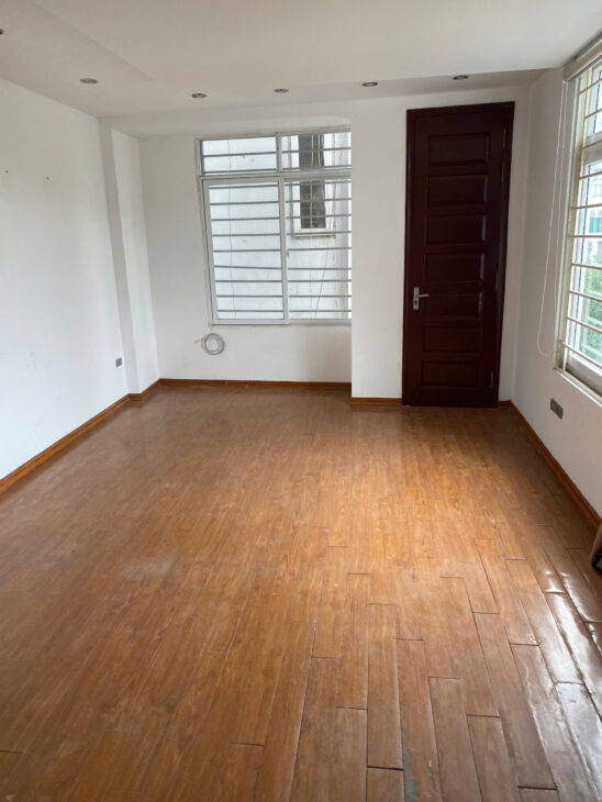 BÁN NHÀ NGÕ 62 NGỌC HÀ 35 M 5 TẦNG MT 7.2M NGAY MẶT HỒ LÔ GÓC GIÁ 11.8 TỶ